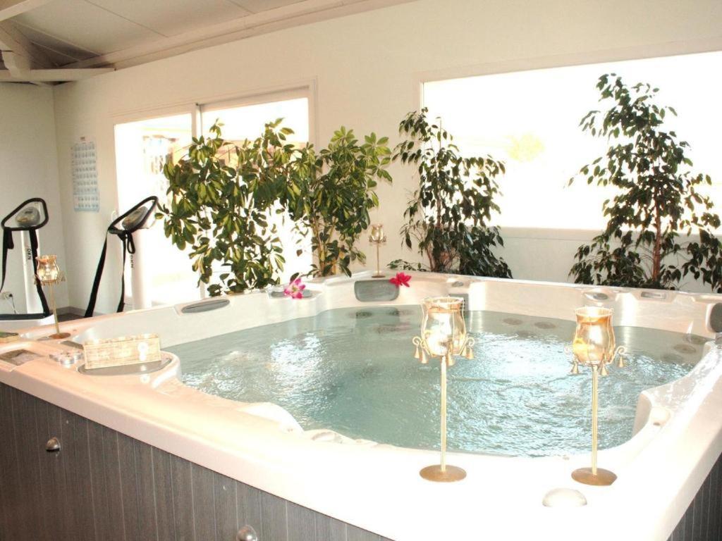 Camping Valras Climatise Hotel Sérignan Екстериор снимка